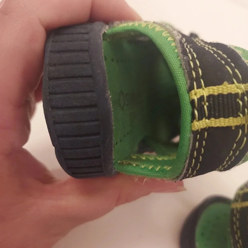 OshKosh B'gosh Blue and Green with Lizards Light Up Sandals in Size 5